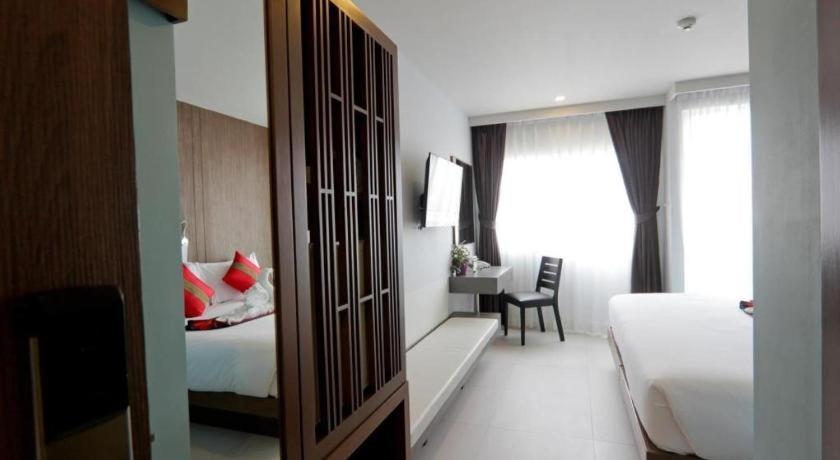 Elegancy Sansabai Hotel Patong