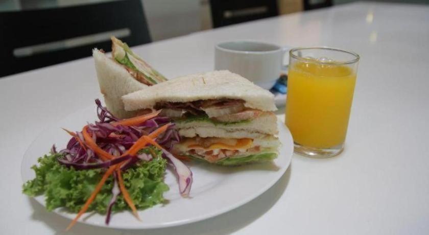 Elegancy Sansabai Hotell 3*